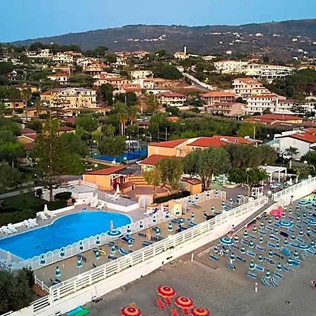 Hotel Villaggio Santa Maria *
