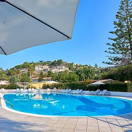 Villaggio Santa Maria *